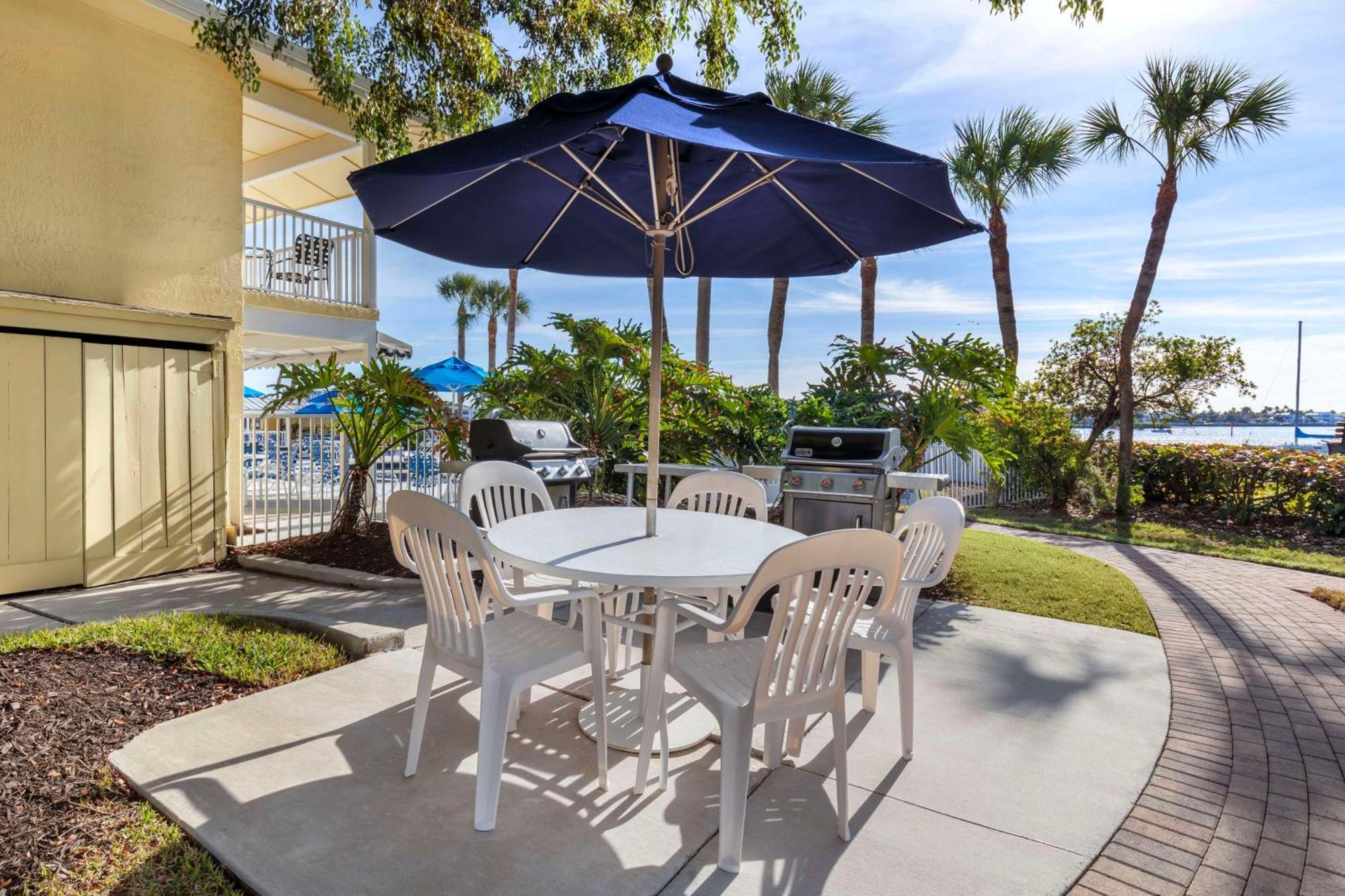 מלון Hilton Vacation Club Charter Club Naples Bay מראה חיצוני תמונה